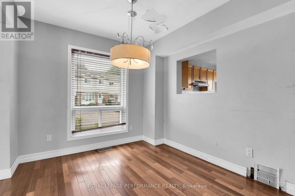 33 - 1907 Colorado Lane, Ottawa, ON K1C6V4 Photo 5