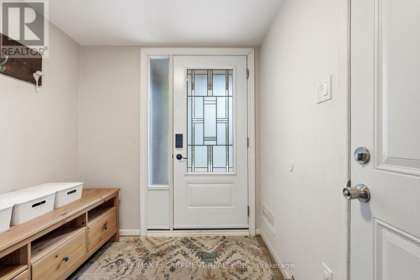 33 - 3 Burdock Lane, Hamilton, ON, photo 3