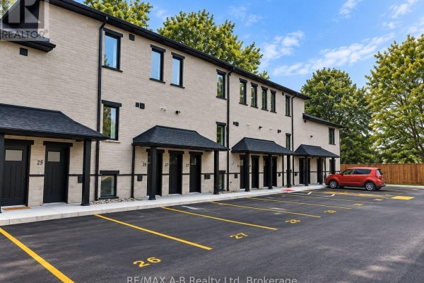 33 - 428 Queen Street W, St  Marys