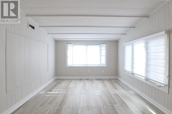 Bedroom - 33 - 580 West Street S, Orillia, ON L3V6L8 Photo 4