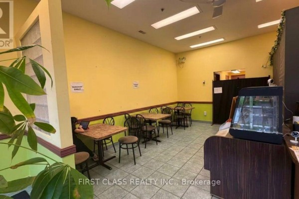 33 - 665 Millway Avenue, Vaughan, ON L4K3T8 Photo 2
