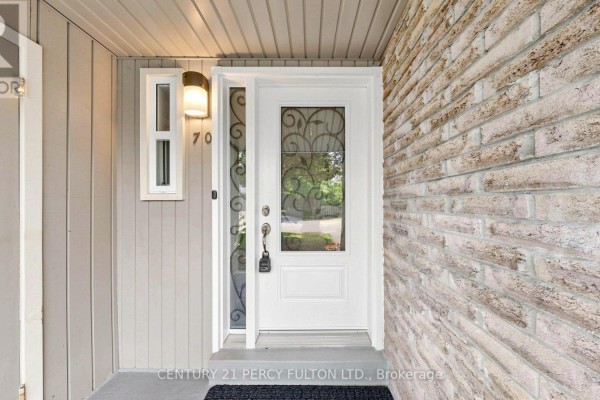 70 Knightsbridge Way, Markham, ON, photo 2