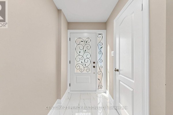 70 Knightsbridge Way, Markham, ON, photo 3