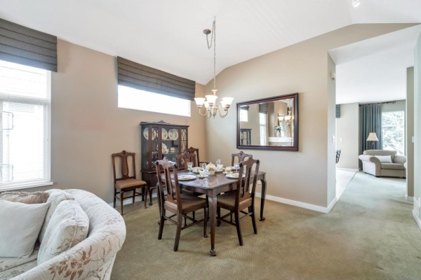 33 15188 62a Avenue, Surrey, BC V3S1W7 Photo 4