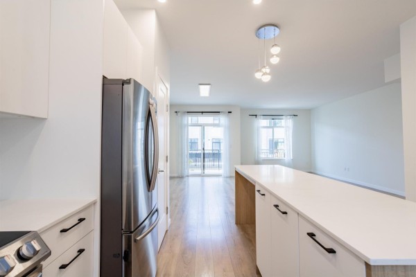 33 15235 Sitka Drive, Surrey, BC V3S0A9 Photo 5