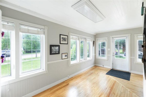 Sunroom - 33 2nd Avenue Se, Carman, MB R0G0J0 Photo 4