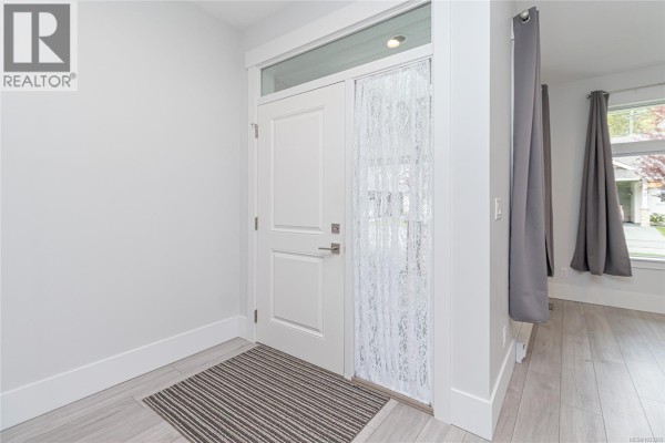 Laundry room - 33 300 Grosskleg Way, Lake Cowichan, BC V0R2G1 Photo 5