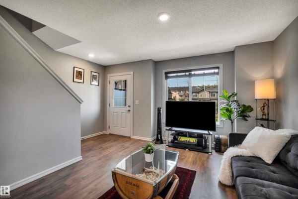 #33 3025 151 Av Nw, Edmonton, AB, photo 2