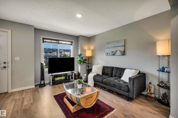 #33 3025 151 Av Nw, Edmonton, AB, photo 3