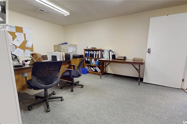 33-35 Pacific Avenue, Maple Creek, SK S0N1N0 Photo 4