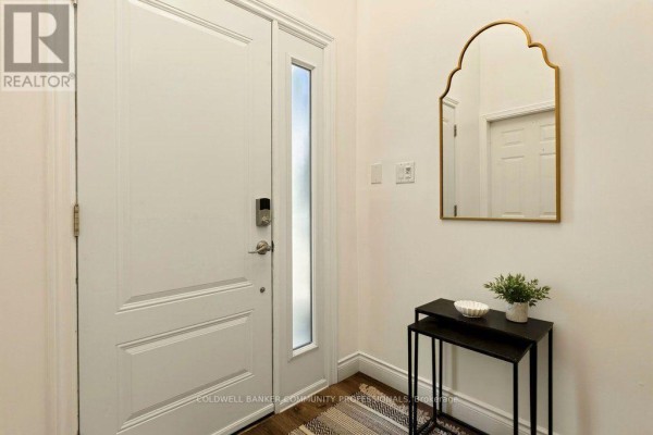 Family room - 33 Albert Street, Hamilton, ON L8M2Y1 Photo 3