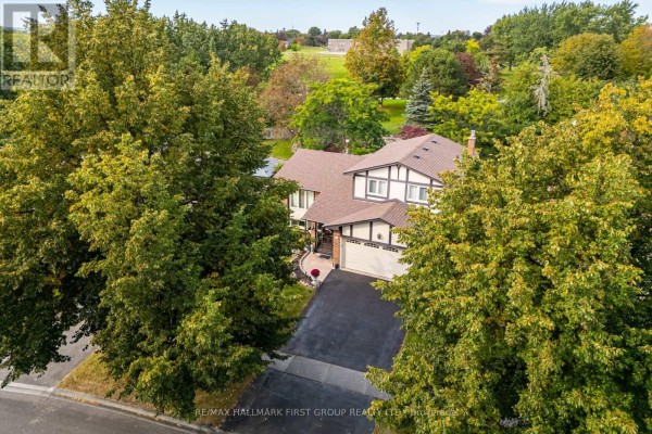 Kitchen - 33 Anstead Crescent, Ajax, ON L1S3X4 Photo 3