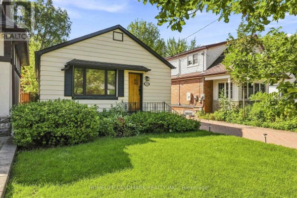 33 Ash Crescent, Toronto, ON, photo 3