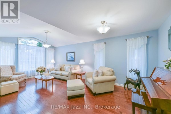 Family room - 33 Ashwood Crescent, Greater Napanee, ON K7R3L1 Photo 4