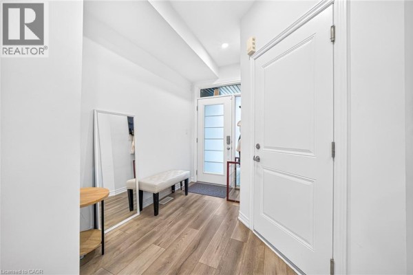 3pc Bathroom - 33 Bellhouse Avenue, Brantford, ON N3T0T7 Photo 2