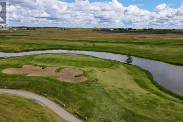 33 Boulder Creek Manor Se, Langdon, AB, photo 2