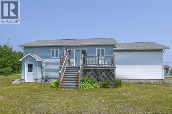 Sitting room - 33 De La Baie Street, Maisonnette, NB E8N2A9 Photo 5