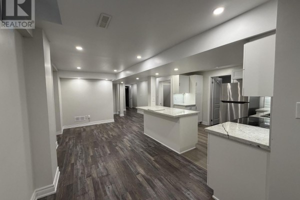 33 Durness Avenue, Toronto