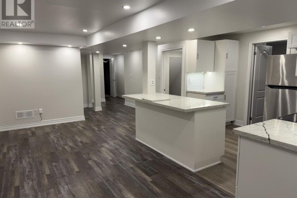 33 Durness Avenue, Toronto, ON M1B4W4 Photo 2