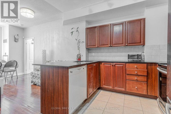 Bedroom 2 - #202 - 33 Elm Drive W, Mississauga, ON L5B4M2 Photo 4