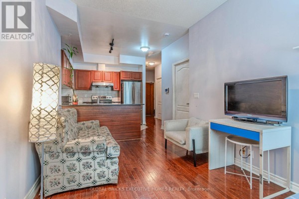 #202 - 33 Elm Drive W, Mississauga, ON L5B4M2 Photo 5