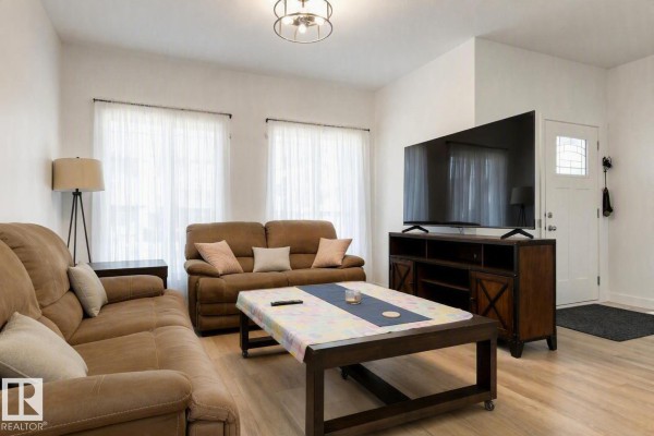 Bedroom 2 - 33 Eton Li, Spruce Grove, AB T7X2Z7 Photo 5