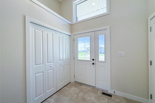 4pc Bathroom - 33 Falcon Drive, New Bothwell, MB R6M2E4 Photo 4