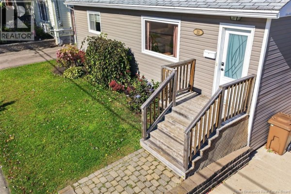 Bath (# pieces 1-6) - 33 Garfield Street, Moncton, NB E1C3Y6 Photo 5