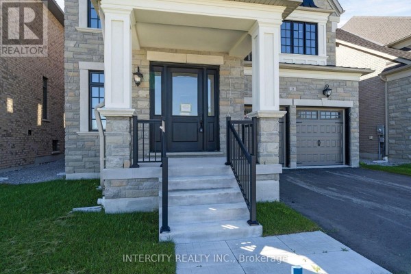 33 Gianvito Crescent, King, ON, photo 2