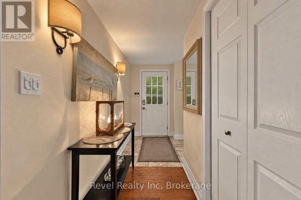 Utility room - 33 Greenwood Drive, Tiny, ON L0L2J0 Photo 5