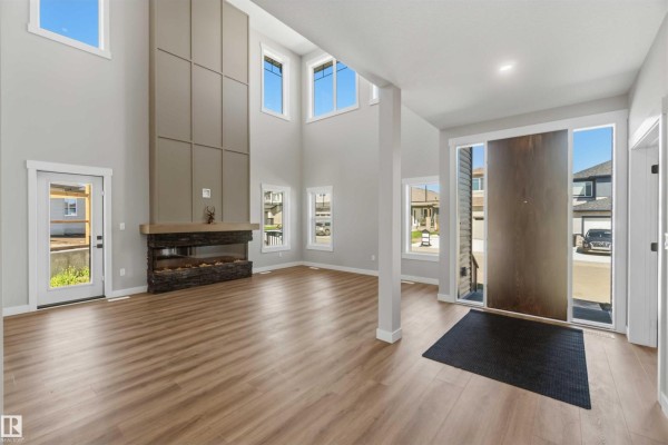 Family room - 33 Harley Wy, Spruce Grove, AB T7X0X4 Photo 4