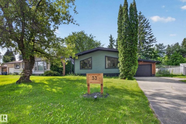 Family room - 33 Hazel St, Sherwood Park, AB T8H1H7 Photo 4