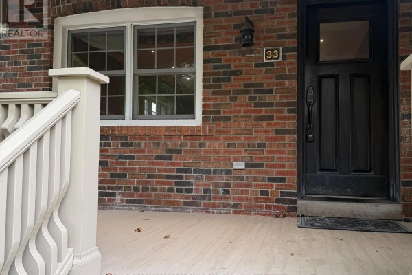 33 Hillsdale Avenue W, Toronto, ON M5P1E9 Photo 2