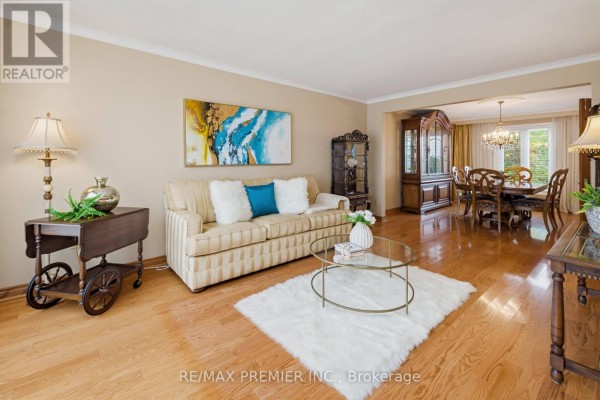 Living room - 33 Houston Road, Vaughan, ON L4L1V2 Photo 5
