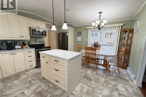 Bath (# pieces 1-6) - 33 Kate Street, Grand Sault/grand Falls, NB E3Z0A9 Photo 3