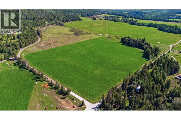 33 Lang Road, Cherryville, BC V0E2G3 Photo 4