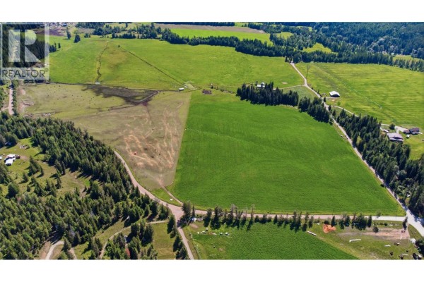 33 Lang Road, Cherryville, BC V0E2G3 Photo 5