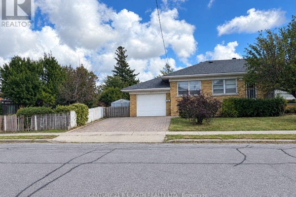 Kitchen - 33 Lewiston Road, Toronto, ON M1P1X8 Photo 3