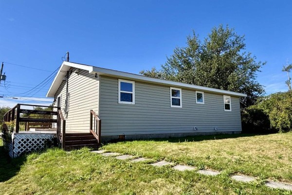 Living room - 33 Lorway Street, Glace Bay, NS B1A5Z5 Photo 2