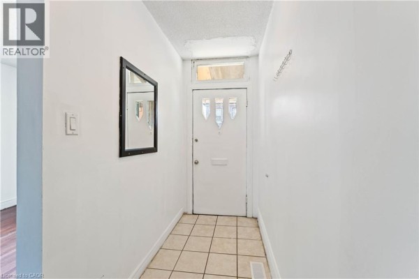 33 Madison Avenue, Hamilton, ON, photo 3