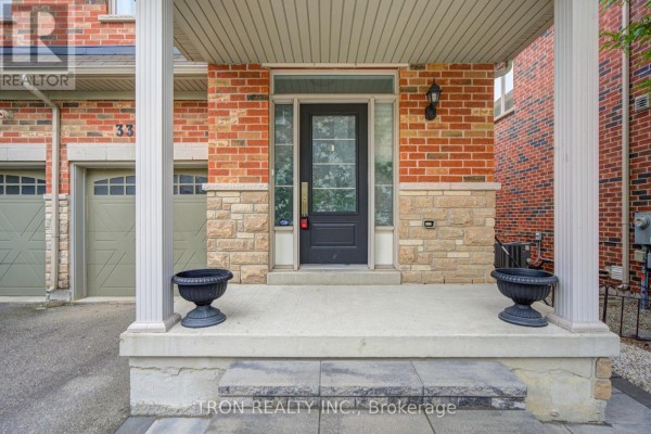 33 Mazarine Lane, Richmond Hill, ON L4S0G2 Photo 3