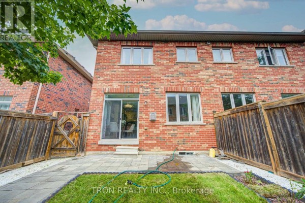 33 Mazarine Lane, Richmond Hill, ON L4S0G2 Photo 5