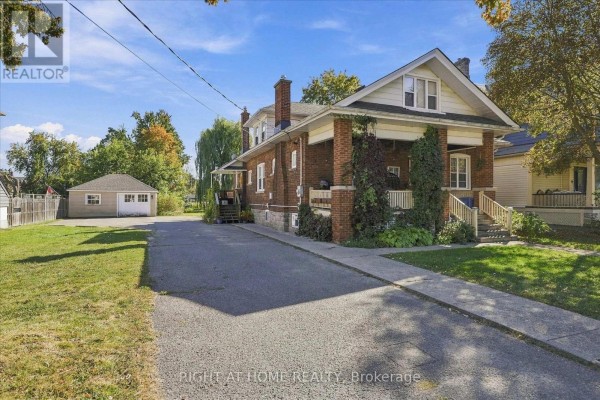 Primary Bedroom - 33 Melbourne Street W, Kawartha Lakes, ON K9V2S7 Photo 3