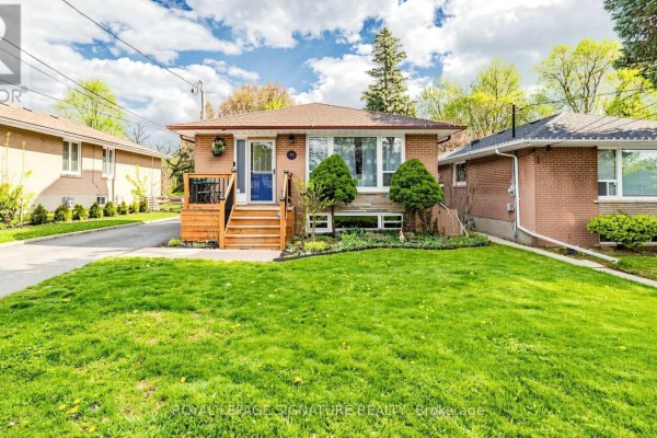 33 Neapolitan Drive, Toronto, ON, photo 2