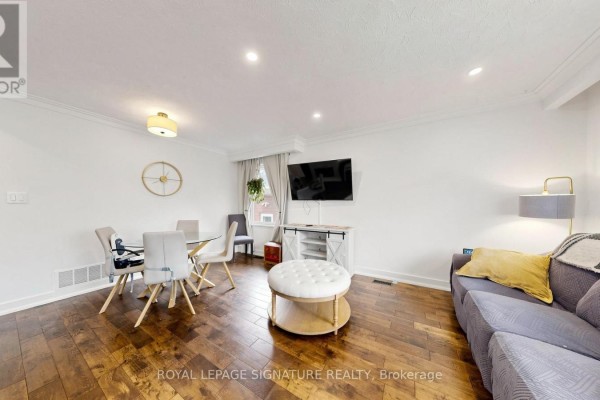 Kitchen - 33 Neapolitan Drive, Toronto, ON M1P4B2 Photo 5
