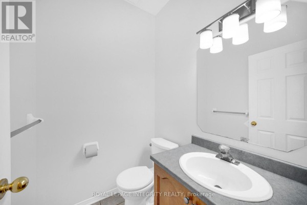 33 Norgold Crescent, Ottawa, ON K2T1J1 Photo 5