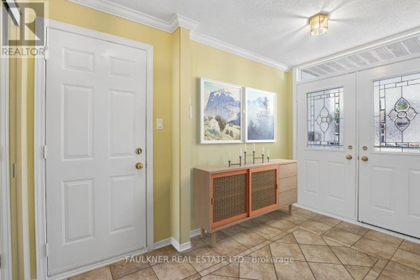 Kitchen - 33 Pine Needles Court, Ottawa, ON K2S1G5 Photo 3