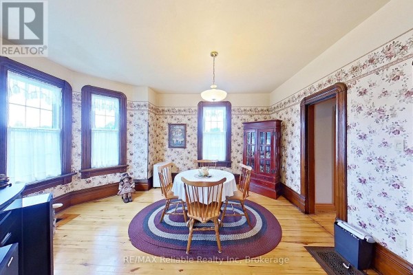 Living room - 33 Princess Street E, Central Huron, ON N0M1L0 Photo 4