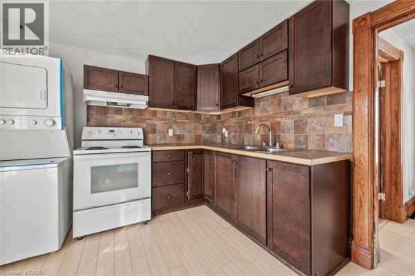 Kitchen - 33 Rich Avenue Unit# Upper, Cambridge, ON N1R2A4 Photo 2