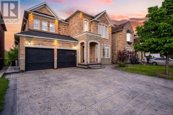 Family room - 33 Rubysilver Drive, Brampton, ON L6P1R1 Photo 3